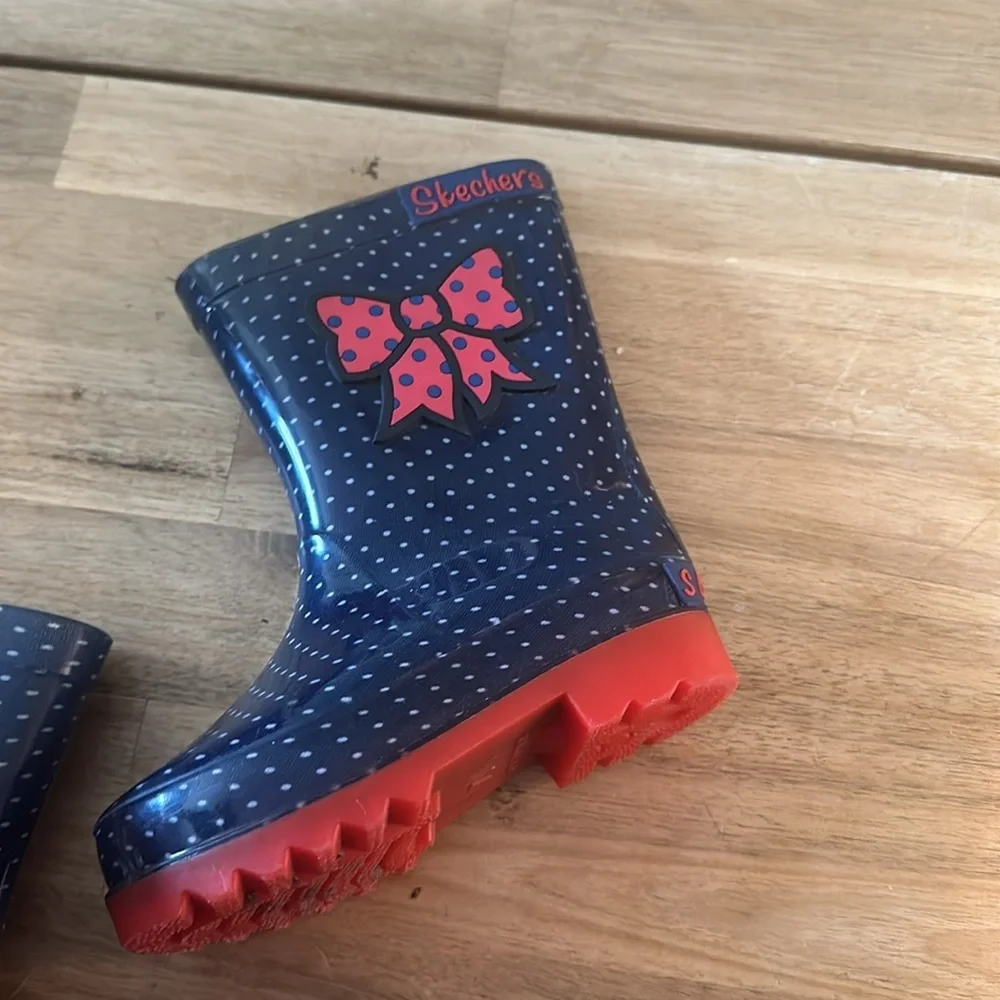 SKECHERS lighted rain boots